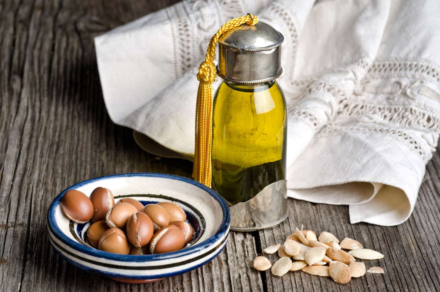 خواص روغن آرگان در زیبایی پوست و مو و تغذیه، به همراه معرفی بهترین روغن های آرگان در بازار