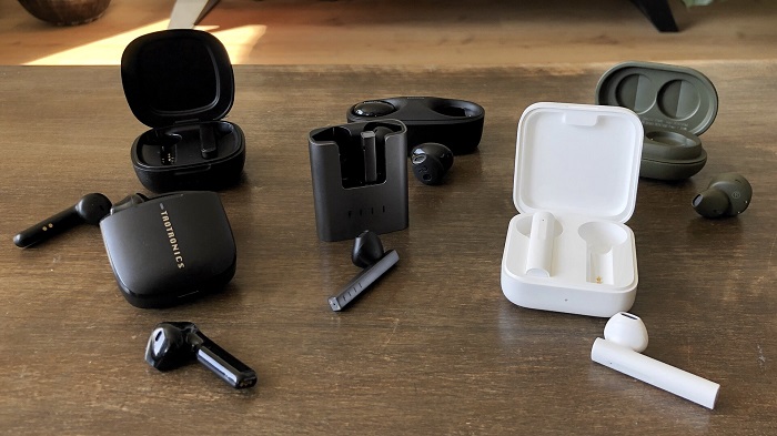 مقایسه کامل و خرید هدفون AirPods Pro در مقابل AirPods 2