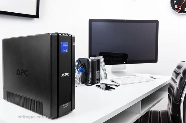 یو پی اس چیست؟ راهنمای خرید و قیمت UPS (فارتل، فاران...)