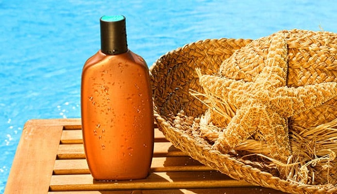 بهترین (کرم، روغن، لوسیون) برنزه کننده بدن (با آفتاب و بدون آفتاب)