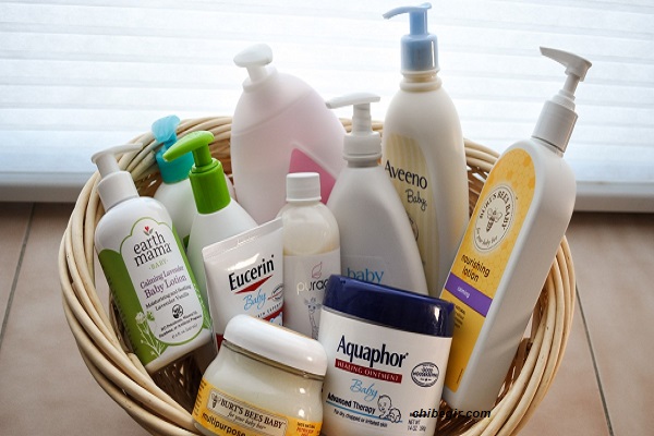 لوسیون بدن کودک چیست؟ معرفی بهترین برند لوسیون کودک 